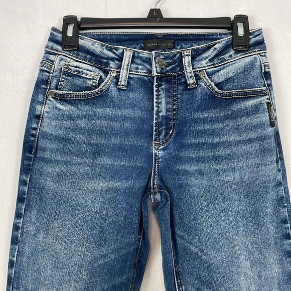 Silver Jeans. Avery Slim Bootcut. Size W 26. Inseam 32. - Picture 2 of 13